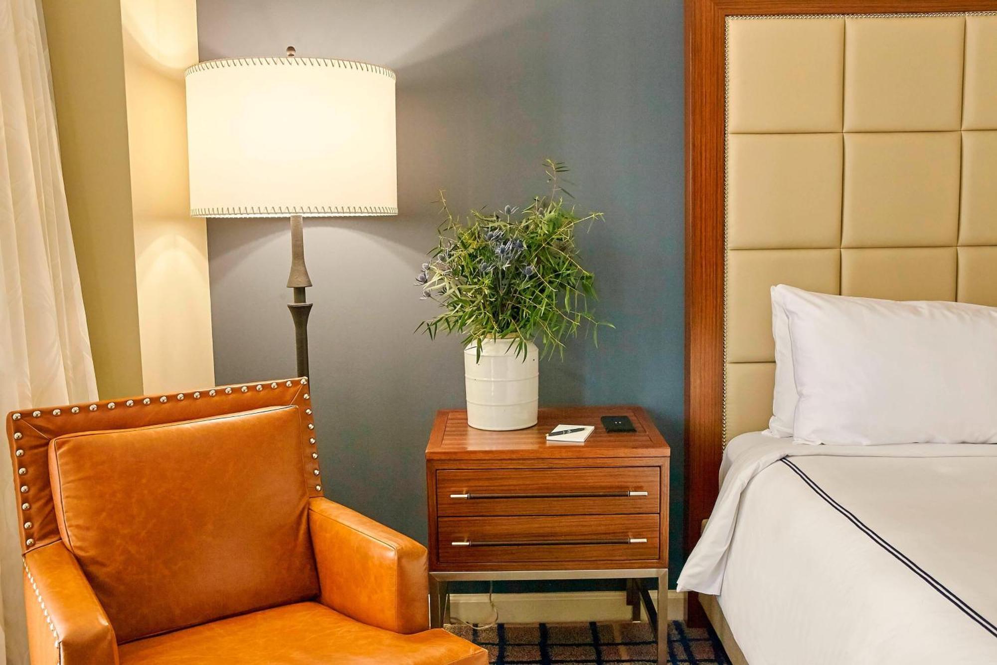 Executive Studio 2 King Beds,1643138630:JPEG